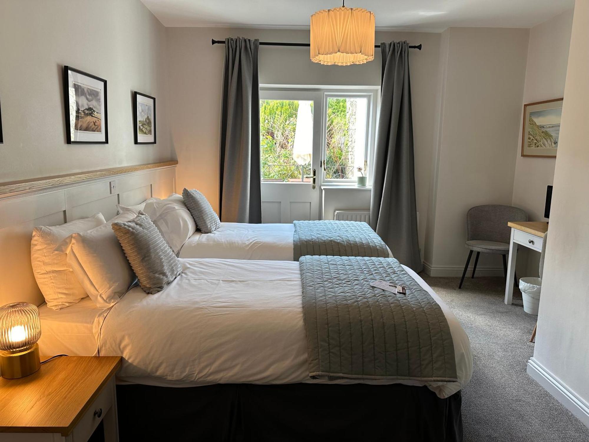 Eldon'S Bed & Breakfast Раундстоун Экстерьер фото